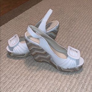 White wedges, knit detail heel. Dolce by mojo moxy